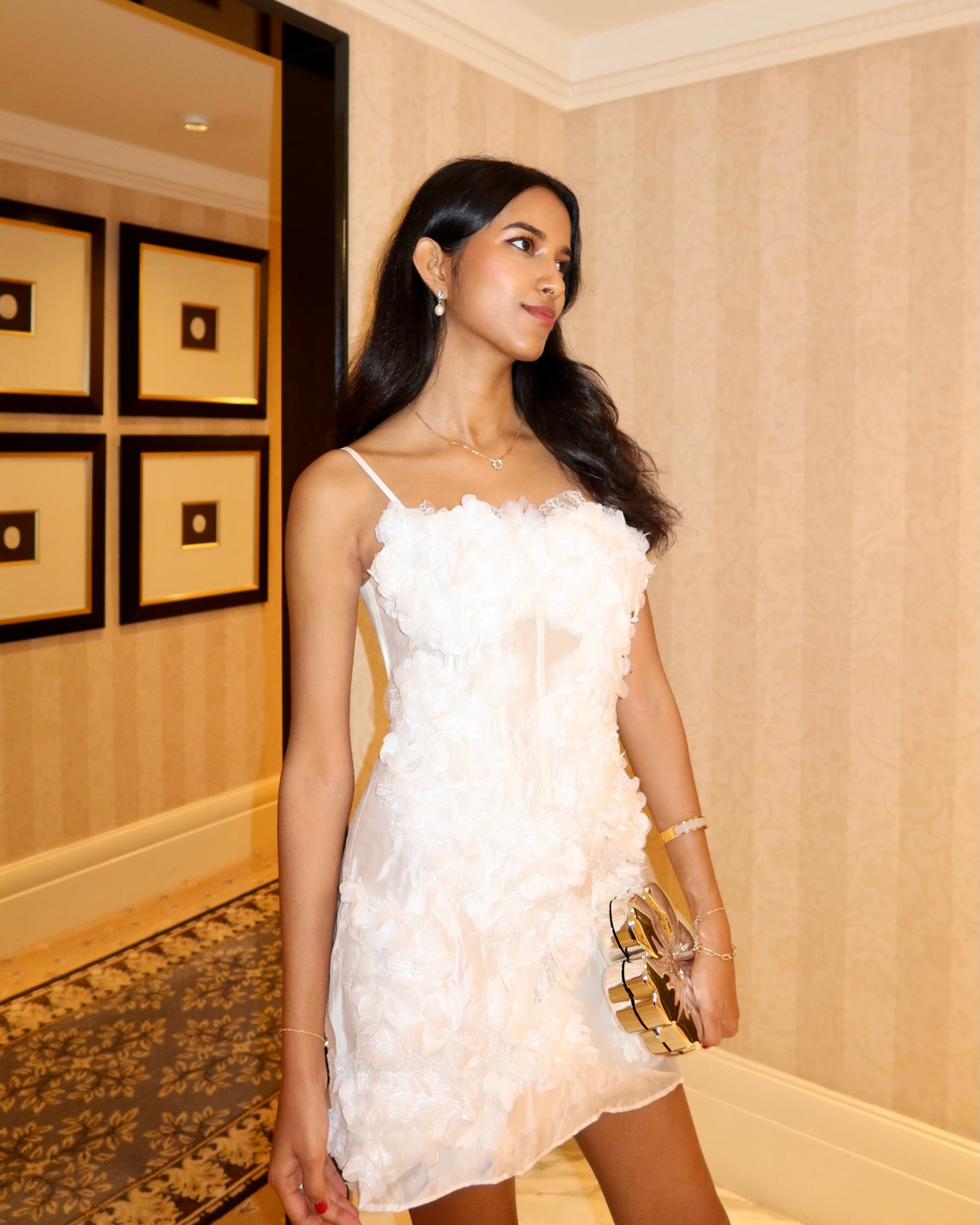 WHITE FLORAL APPLIQUÉ MINI DRESS